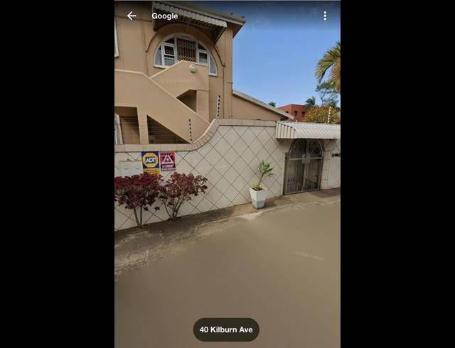 10 BEDROOM HOUSE FOR SALE IN ESSENWOOD